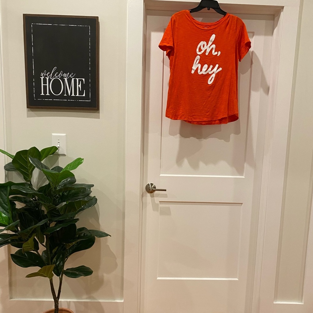 “Oh, Hey” Graphic Tee